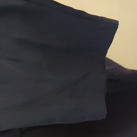 BANANA REPUBLIC FACTORY Navy and Black Sleeveless Jumper - Picture 7 of 14